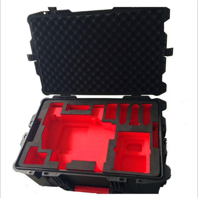 EVA雕刻加工，采用的是精雕機(jī)雕刻成型，EVA制品具有3D立體效果，一體成型，常用于電子產(chǎn)品，電器產(chǎn)品EVA內(nèi)襯包裝，EVA內(nèi)托，背膠模切沖型用于各種產(chǎn)品的防震。而雕刻EVA主要應(yīng)用在空調(diào)制冷配套件、冷庫(kù)保溫材料、機(jī)器設(shè)備密封緩沖件、熱定型件，各種精密儀器、醫(yī)療刀具、量具包裝內(nèi)襯、還可附加各種植絨等產(chǎn)品。從某種意義上講，雕刻EVA的最終目的是服務(wù)于產(chǎn)品的，為了讓產(chǎn)品不受到磨損，便于攜帶，便于運(yùn)輸，便于存放。